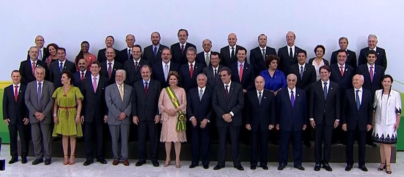 Foto oficial da posse dos ministros.