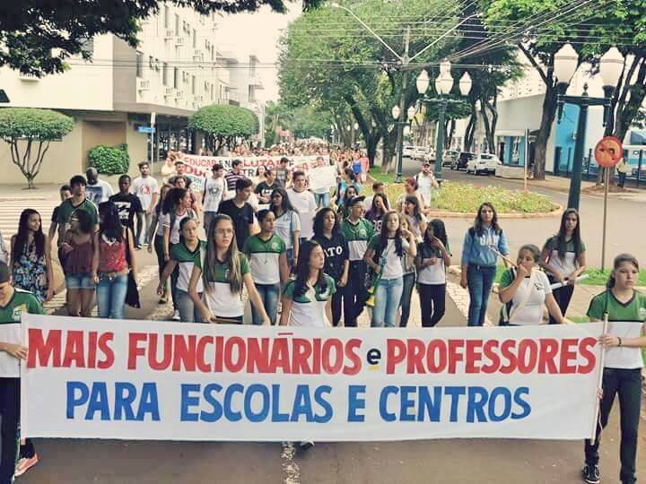 alunos com os professores