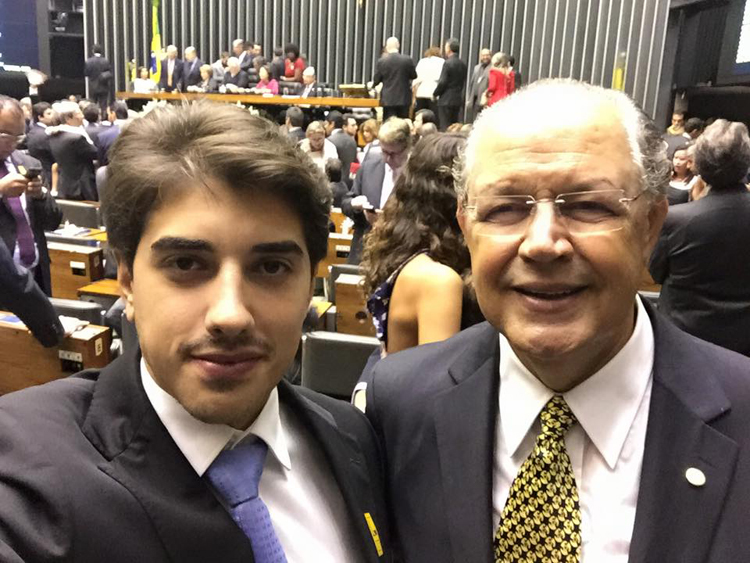 Luiz Hauly com o pai, deputado Federal Luiz Carlos Hauly.