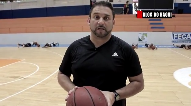 Técnico do Campo Mourão Basquete, Emerson de Souza.