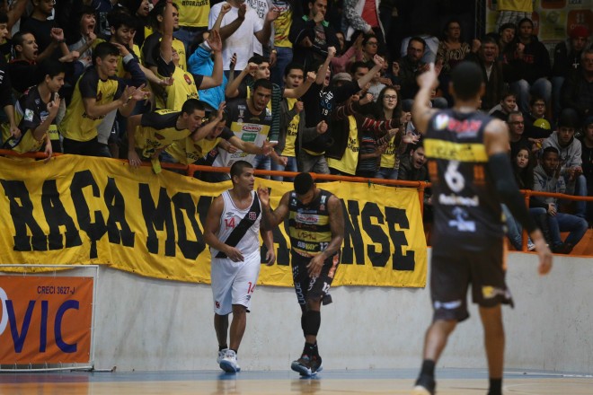 Torcida mourãoense poderá fazer a diferença. Foto: Luiz Pires/LNB