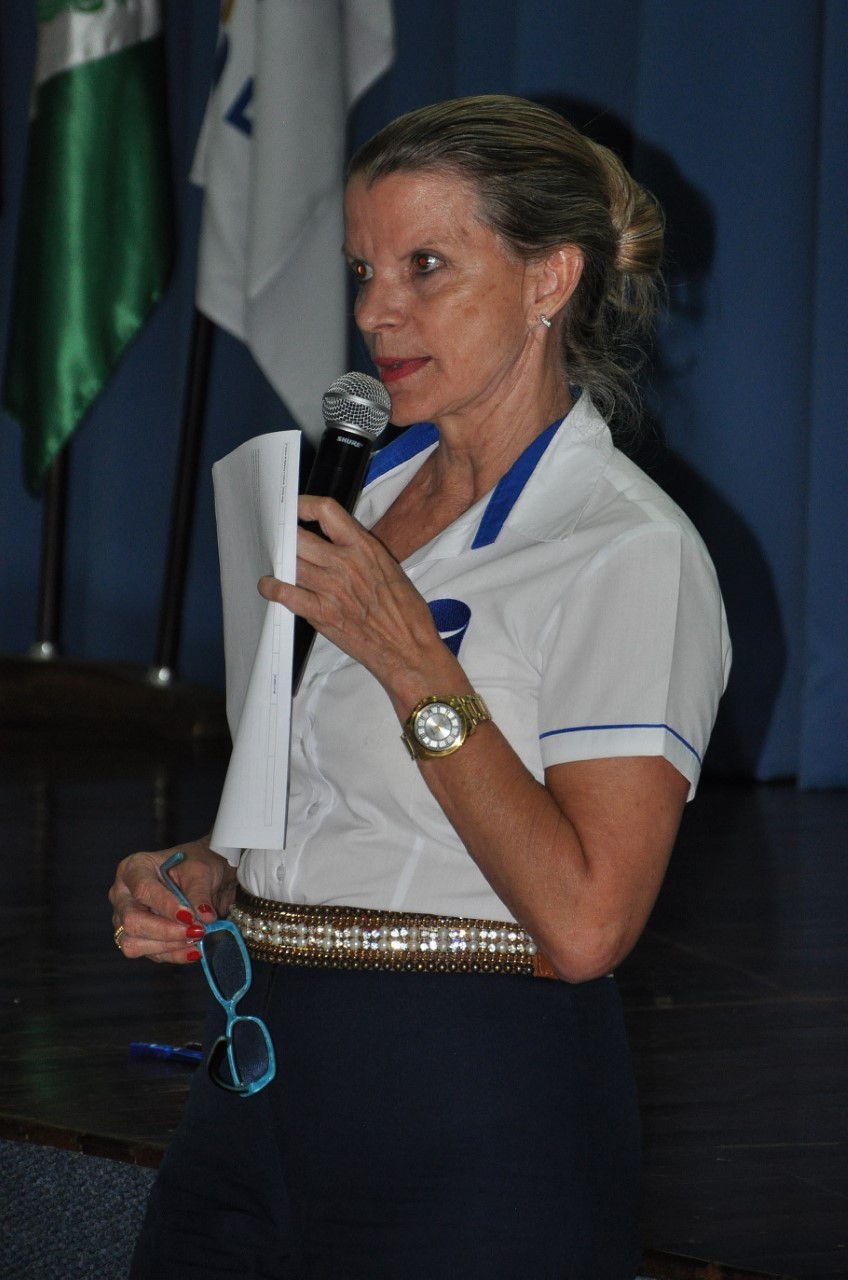 thumbnail_Ester Piacentini é a nova presidente da Cmeg Campo Mourão